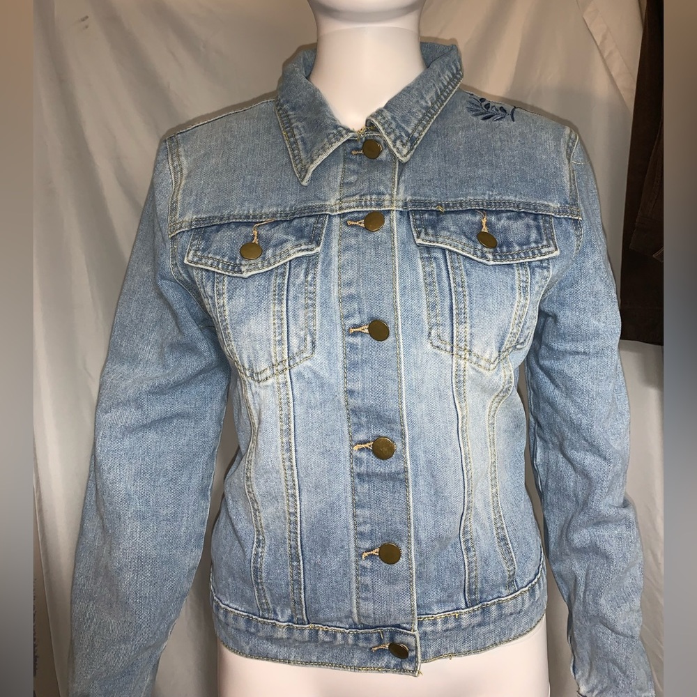 Vintage Denim Embroidery Design Button Up Jacket With Front Pockets